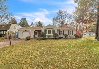 482 Massachusetts Ave, West Springfield, Massachusetts 01089, 3 Bedrooms Bedrooms, 6 Rooms Rooms,1 BathroomBathrooms,Residential,For Sale,Massachusetts Ave,73178427