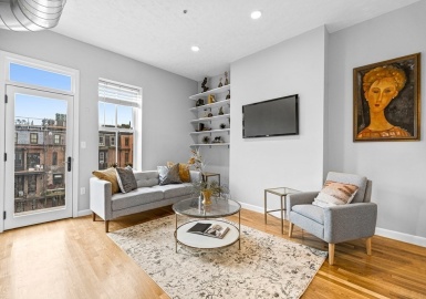 6 Yarmouth Street, Boston, Massachusetts 02116, 2 Bedrooms Bedrooms, 4 Rooms Rooms,1 BathroomBathrooms,Residential,For Sale,Yarmouth Street,73168460