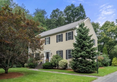 76 Mclean St, Wellesley, Massachusetts 02481, 5 Bedrooms Bedrooms, 10 Rooms Rooms,3.5 BathroomsBathrooms,Residential,For Sale,Mclean St,73159268