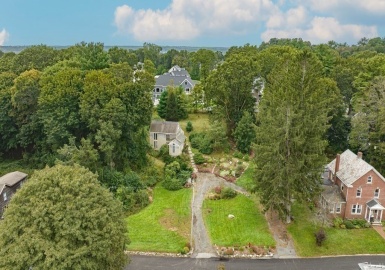 6 Larrabee Ave, Danvers, Massachusetts 01923, 3 Bedrooms Bedrooms, 7 Rooms Rooms,1 BathroomBathrooms,Residential,For Sale,Larrabee Ave,73164375