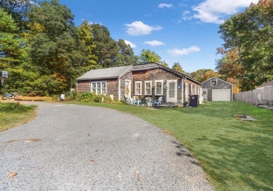 433 Front Street, Marion, Massachusetts 02738, 2 Bedrooms Bedrooms, 5 Rooms Rooms,2 BathroomsBathrooms,Residential,For Sale,Front Street,73173944