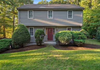 1037 Main St, Norwell, Massachusetts 02061, 3 Bedrooms Bedrooms, 7 Rooms Rooms,2.5 BathroomsBathrooms,Residential,For Sale,Main St,73174307