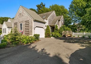 11 Gold Leaf Lane, Mashpee, Massachusetts 02649, 2 Bedrooms Bedrooms, 6 Rooms Rooms,2.5 BathroomsBathrooms,Residential,For Sale,Windchime,Gold Leaf Lane,73128887