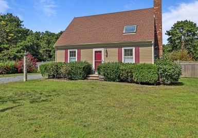 150 Sky Way, Chatham, Massachusetts 02633, 3 Bedrooms Bedrooms, 6 Rooms Rooms,2 BathroomsBathrooms,Residential,For Sale,Sky Way,73162847