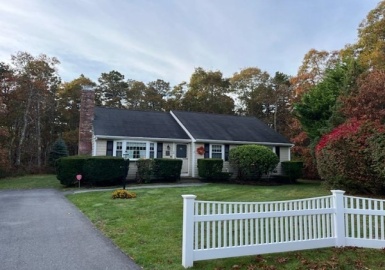 26 Clark Circle, Dennis, Massachusetts 02641, 3 Bedrooms Bedrooms, 6 Rooms Rooms,2 BathroomsBathrooms,Residential,For Sale,Clark Circle,73178931