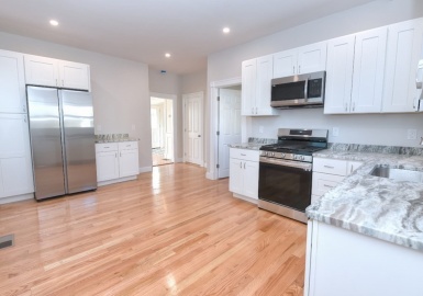 30 Lyons St, Lowell, Massachusetts 01852, 3 Bedrooms Bedrooms, 7 Rooms Rooms,1.5 BathroomsBathrooms,Residential,For Sale,Lyons St,73176846