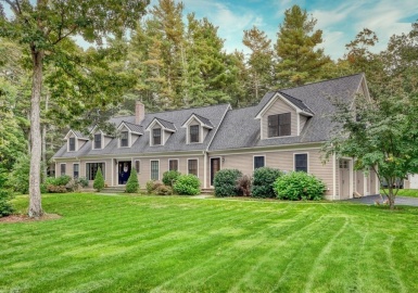 3 Standish Road, Norfolk, Massachusetts 02056, 5 Bedrooms Bedrooms, 11 Rooms Rooms,4.5 BathroomsBathrooms,Residential,For Sale,Standish Road,73169753