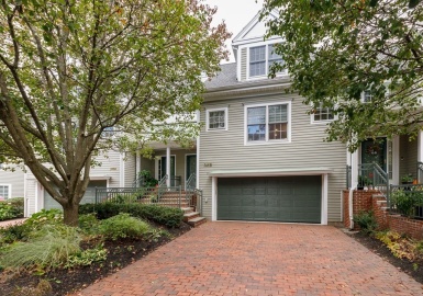 346 Boylston St, Newton, Massachusetts 02459, 3 Bedrooms Bedrooms, 8 Rooms Rooms,3.5 BathroomsBathrooms,Residential,For Sale,The Residences,Boylston St,73172675
