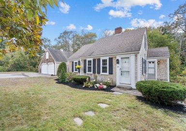 66 Booth Hill Rd, Scituate, Massachusetts 02066, 3 Bedrooms Bedrooms, 7 Rooms Rooms,1.5 BathroomsBathrooms,Residential,For Sale,Booth Hill Rd,73168468