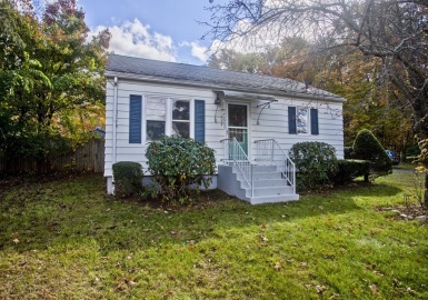 336 East Street, Easthampton, Massachusetts 01027, 2 Bedrooms Bedrooms, 4 Rooms Rooms,1 BathroomBathrooms,Residential,For Sale,East Street,73172783