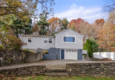 50 Priest Street, Hudson, Massachusetts 01749, 3 Bedrooms Bedrooms, 6 Rooms Rooms,1 BathroomBathrooms,Residential,For Sale,Priest Street,73178336