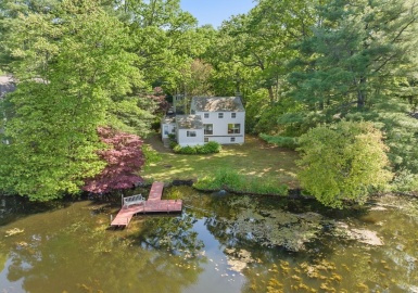 39 College Road, Wellesley, Massachusetts 02482, 3 Bedrooms Bedrooms, 7 Rooms Rooms,2 BathroomsBathrooms,Residential,For Sale,College Road,73116136