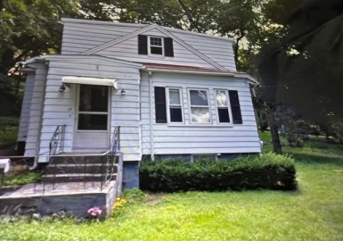 21 Mccullough Road, Saugus, Massachusetts 01906, 4 Bedrooms Bedrooms, 7 Rooms Rooms,1 BathroomBathrooms,Residential,For Sale,Mccullough Road,73179127