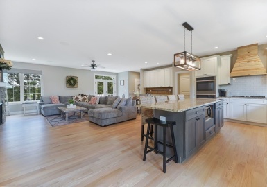 10 Autumn Rdge Rd, Ludlow, Massachusetts 01056, 3 Bedrooms Bedrooms, 6 Rooms Rooms,3 BathroomsBathrooms,Residential,For Sale,Autumn Rdge Rd,73147100