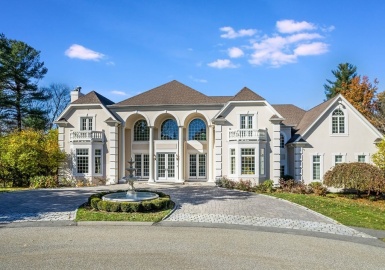 7 Ashley Court, Lynnfield, Massachusetts 01940, 5 Bedrooms Bedrooms, 17 Rooms Rooms,7.5 BathroomsBathrooms,Residential,For Sale,Ashley Court,73180762