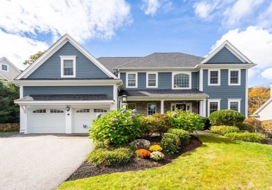 7 Hunters Ln, Natick, Massachusetts 01760, 4 Bedrooms Bedrooms, 10 Rooms Rooms,4 BathroomsBathrooms,Residential,For Sale,Hunters Ln,73171726