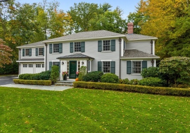 19 Radcliffe Rd, Wellesley, Massachusetts 02482, 4 Bedrooms Bedrooms, 12 Rooms Rooms,4 BathroomsBathrooms,Residential,For Sale,Radcliffe Rd,73171921