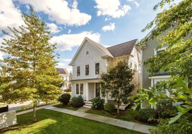 2 Blair Grn, Weymouth, Massachusetts 02190, 4 Bedrooms Bedrooms, 8 Rooms Rooms,2.5 BathroomsBathrooms,Residential,For Sale,Blair Grn,73171307