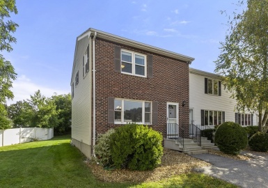6 Highcrest Park, Webster, Massachusetts 01570, 2 Bedrooms Bedrooms, 6 Rooms Rooms,1.5 BathroomsBathrooms,Residential,For Sale,Highcrest Park,73164874