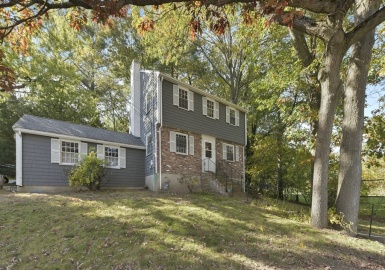 319 Highland St, Dedham, Massachusetts 02026, 3 Bedrooms Bedrooms, 7 Rooms Rooms,1.5 BathroomsBathrooms,Residential,For Sale,Highland St,73174437