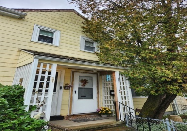 27 Keyes St, Quincy, Massachusetts 02169, 2 Bedrooms Bedrooms, 5 Rooms Rooms,1 BathroomBathrooms,Residential,For Sale,Keyes St,73163288