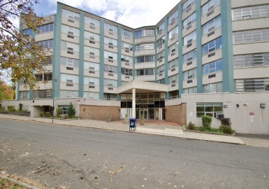 101 Mulberry St, Springfield, Massachusetts 01105, 2 Bedrooms Bedrooms, 4 Rooms Rooms,1 BathroomBathrooms,Residential,For Sale,Mulberry St,73176052