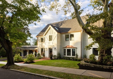 111 Jordan Rd, Brookline, Massachusetts 02446, 6 Bedrooms Bedrooms, 14 Rooms Rooms,6.5 BathroomsBathrooms,Residential,For Sale,Jordan Rd,73163578