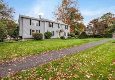 195 Lawrence Street, Gardner, Massachusetts 01440, 4 Bedrooms Bedrooms, 10 Rooms Rooms,2.5 BathroomsBathrooms,Residential,For Sale,Lawrence Street,73170965