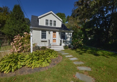 68 Oak St, Barnstable, Massachusetts 02668, 2 Bedrooms Bedrooms, 6 Rooms Rooms,1.5 BathroomsBathrooms,Residential,For Sale,Oak St,73173783