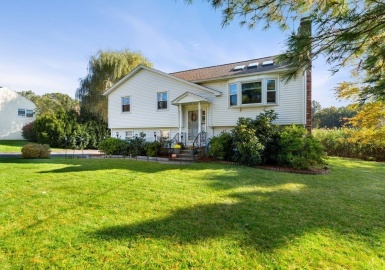 83 Hampstead Street, Methuen, Massachusetts 01844, 3 Bedrooms Bedrooms, 7 Rooms Rooms,1.5 BathroomsBathrooms,Residential,For Sale,Hampstead Street,73173443