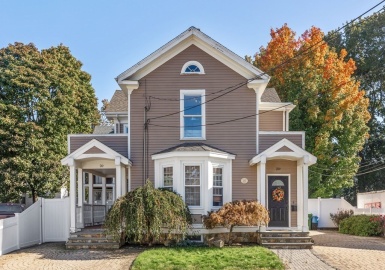 20 Cuba St, Watertown, Massachusetts 02472, 2 Bedrooms Bedrooms, 5 Rooms Rooms,1 BathroomBathrooms,Residential,For Sale,Cuba St,73169061
