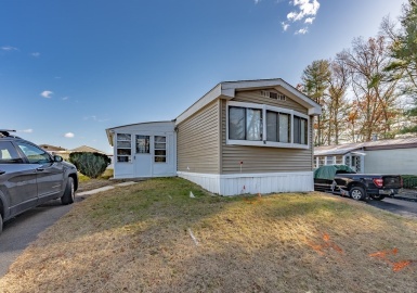 23 4th, Westfield, Massachusetts 01085, 2 Bedrooms Bedrooms, 4 Rooms Rooms,1.5 BathroomsBathrooms,Residential,For Sale,4th,73183902