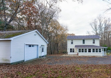 62 Milford Street, Mendon, Massachusetts 01756, 3 Bedrooms Bedrooms, 6 Rooms Rooms,2 BathroomsBathrooms,Residential,For Sale,Milford Street,73179211
