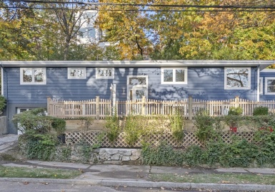 103 Wallis Rd., Brookline, Massachusetts 02467, 4 Bedrooms Bedrooms, 10 Rooms Rooms,3 BathroomsBathrooms,Residential,For Sale,Wallis Rd.,73175765
