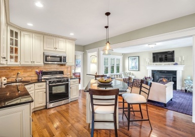 34 Sherbrook Ave, Worcester, Massachusetts 01604, 4 Bedrooms Bedrooms, 9 Rooms Rooms,2 BathroomsBathrooms,Residential,For Sale,Sherbrook Ave,73179117