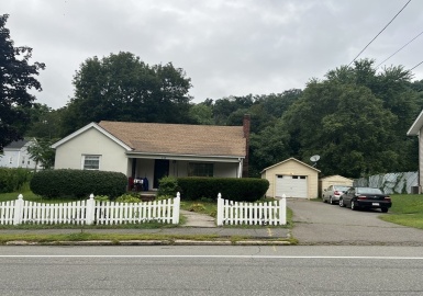 112 Groveland Street, Haverhill, Massachusetts 01830, 3 Bedrooms Bedrooms, 7 Rooms Rooms,2 BathroomsBathrooms,Residential,For Sale,Groveland Street,73149277