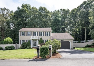 70 Erin Road, Taunton, Massachusetts 02718, 4 Bedrooms Bedrooms, 9 Rooms Rooms,2.5 BathroomsBathrooms,Residential,For Sale,Erin Road,73161119