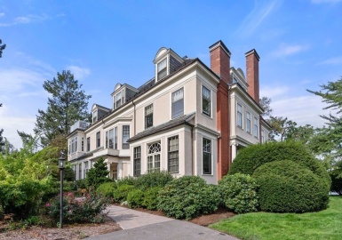 100 Pond Street, Boston, Massachusetts 02130, 2 Bedrooms Bedrooms, 4 Rooms Rooms,2 BathroomsBathrooms,Residential,For Sale,Jamaica Pond Estate Condominiums,Pond Street,73168379