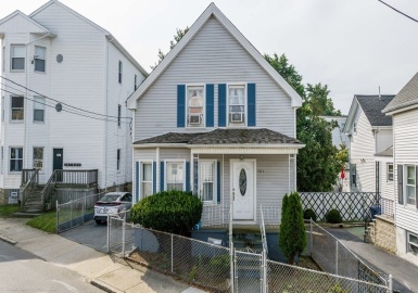 1043 Cove Rd, New Bedford, Massachusetts 02744, 4 Bedrooms Bedrooms, 7 Rooms Rooms,2.5 BathroomsBathrooms,Residential,For Sale,Cove Rd,73160835