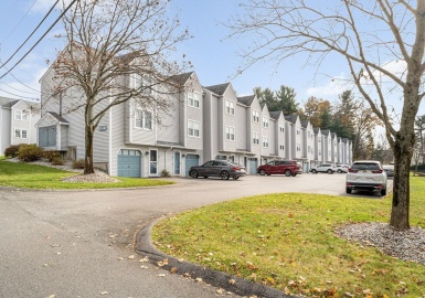 1431 Pawtucket Blvd, Lowell, Massachusetts 01854, 2 Bedrooms Bedrooms, 5 Rooms Rooms,1.5 BathroomsBathrooms,Residential,For Sale,Waterview Place,Pawtucket Blvd,73181379