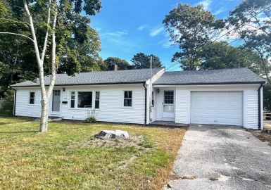 134 Seacoast Shores Blvd, Falmouth, Massachusetts 02536, 3 Bedrooms Bedrooms, 6 Rooms Rooms,1 BathroomBathrooms,Residential,For Sale,Seacoast Shores Blvd,73170507