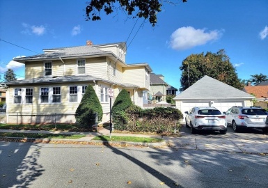 9 Davis St, Quincy, Massachusetts 02170, 3 Bedrooms Bedrooms, 7 Rooms Rooms,1.5 BathroomsBathrooms,Residential,For Sale,Davis St,73172334