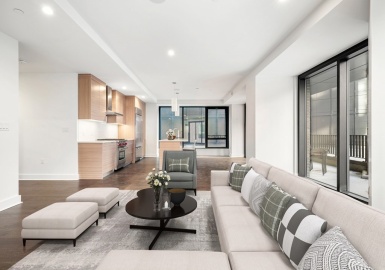 14 West Broadway, Boston, Massachusetts 02127, 2 Bedrooms Bedrooms, 5 Rooms Rooms,2 BathroomsBathrooms,Residential,For Sale,14 West,West Broadway,73152861