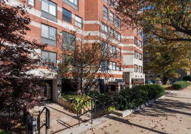 1933 Commonwealth Ave, Boston, Massachusetts 02135, 1 Bedroom Bedrooms, 4 Rooms Rooms,1 BathroomBathrooms,Residential,For Sale,Claridge House,Commonwealth Ave,73178460