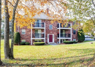 7 Walker Rd., North Andover, Massachusetts 01845, 2 Bedrooms Bedrooms, 4 Rooms Rooms,1 BathroomBathrooms,Residential,For Sale,Meadow View,Walker Rd.,73178861