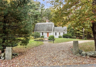 36 Newbury Rd, Ipswich, Massachusetts 01938, 3 Bedrooms Bedrooms, 9 Rooms Rooms,1.5 BathroomsBathrooms,Residential,For Sale,Newbury Rd,73174554