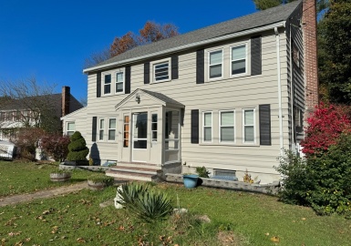 369 Union St, Ashland, Massachusetts 01721, 3 Bedrooms Bedrooms, 8 Rooms Rooms,3.5 BathroomsBathrooms,Residential,For Sale,Union St,73177171