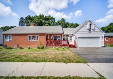473 Winsor St, Ludlow, Massachusetts 01056, 4 Bedrooms Bedrooms, 8 Rooms Rooms,2 BathroomsBathrooms,Residential,For Sale,Winsor St,73030914