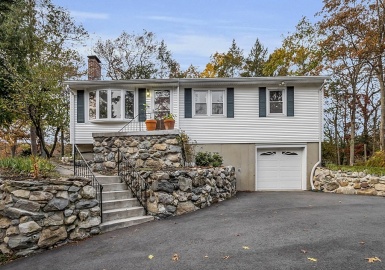 16 Cedar Street, Wilmington, Massachusetts 01887, 3 Bedrooms Bedrooms, 8 Rooms Rooms,1 BathroomBathrooms,Residential,For Sale,Cedar Street,73179468