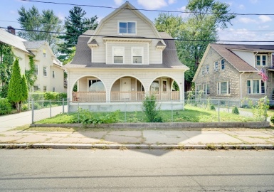44 Riverdale St, West Springfield, Massachusetts 01089, 4 Bedrooms Bedrooms, 7 Rooms Rooms,2 BathroomsBathrooms,Residential,For Sale,Riverdale St,73027465